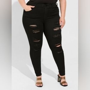 Bombshell Skinny Premium Stretch High-Rise Destructed Jean in black
